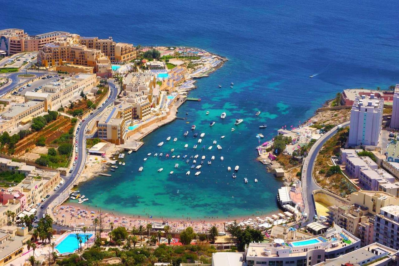 Splendid Seaside Retreat On Spinola Bay Lejlighed Saint Julian's Eksteriør billede